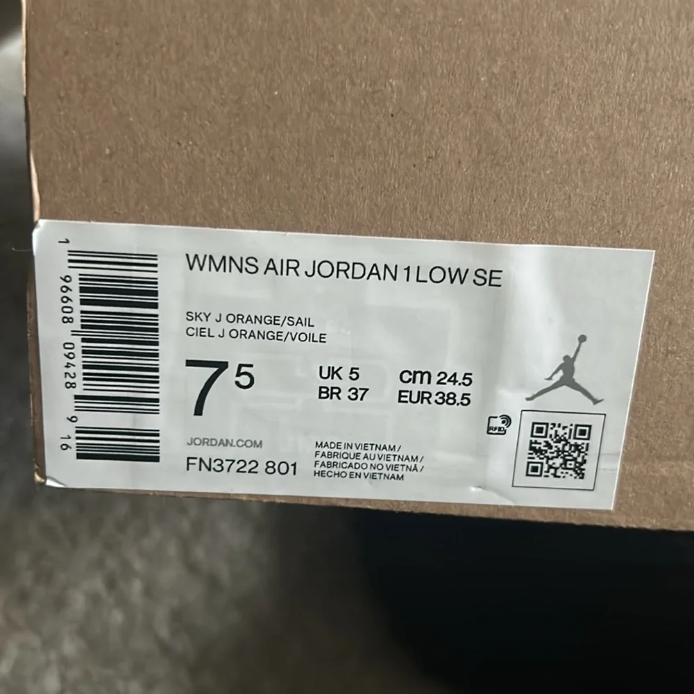 Brand New Women’s Jordan 1